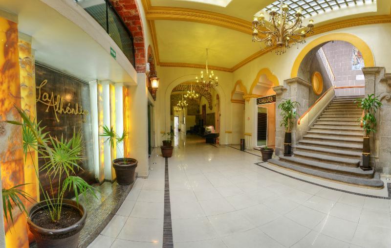 La Alhondiga Hotel